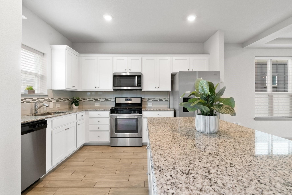 5913 Charles Merle Dr - Photo 2