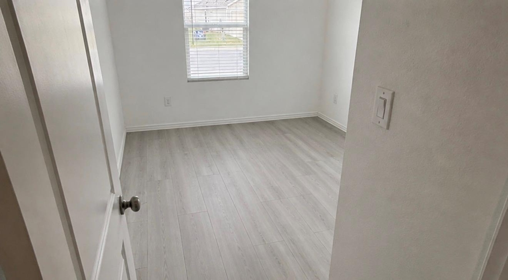 2324 Dust Devil Dr - Photo 12