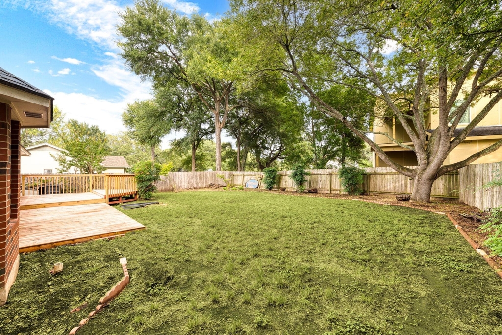 1502 Oak Knoll Ln - Photo 15