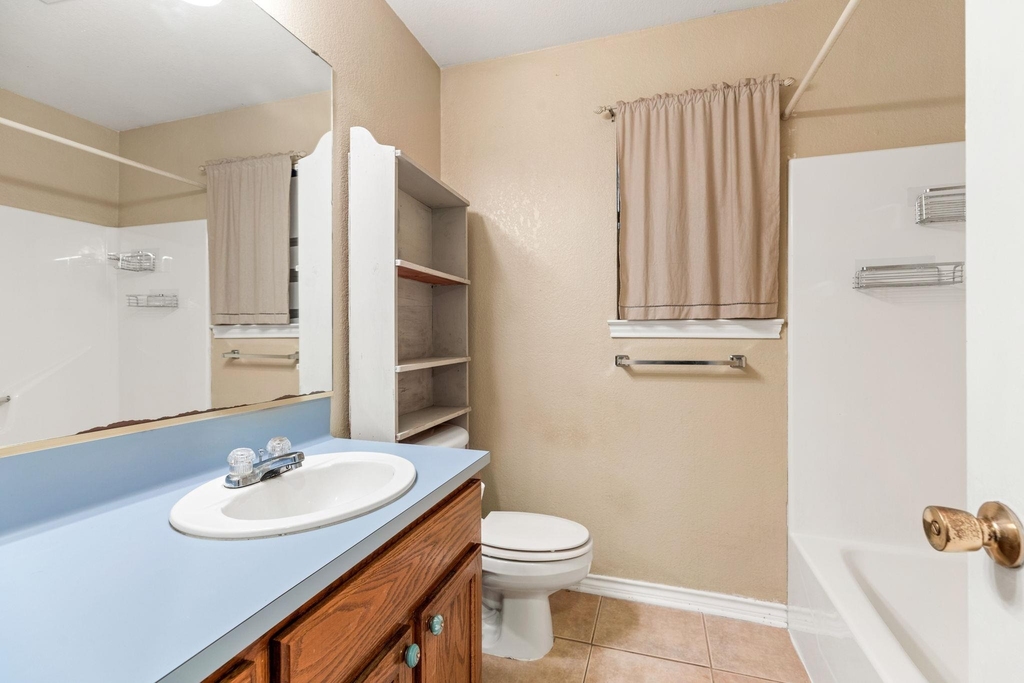 1502 Oak Knoll Ln - Photo 12