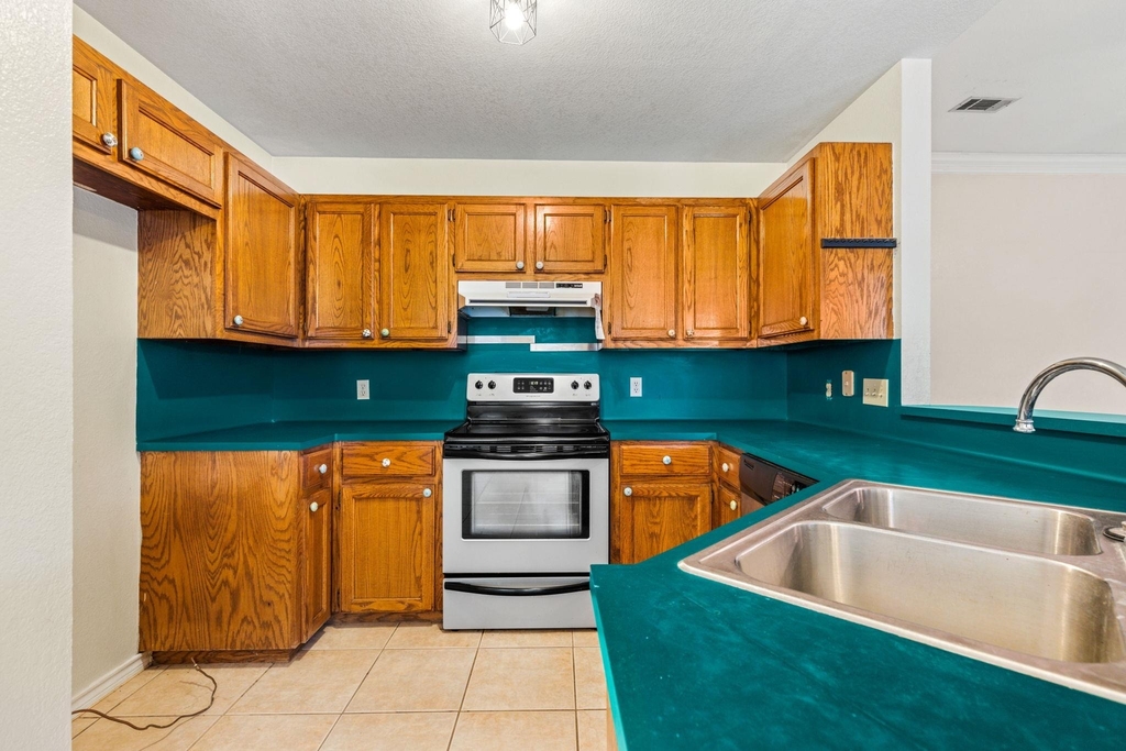 1502 Oak Knoll Ln - Photo 7