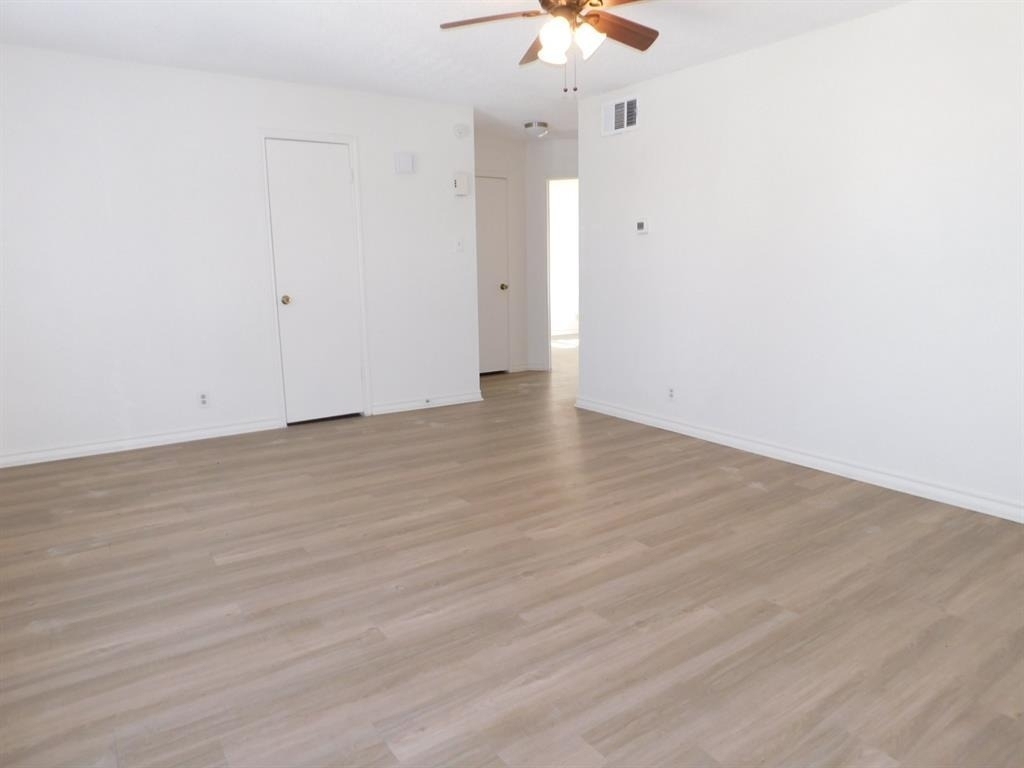 1002 Southwalk St - Photo 1