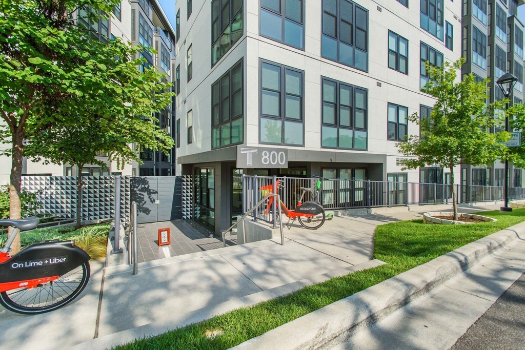 800 Embassy Dr - Photo 1