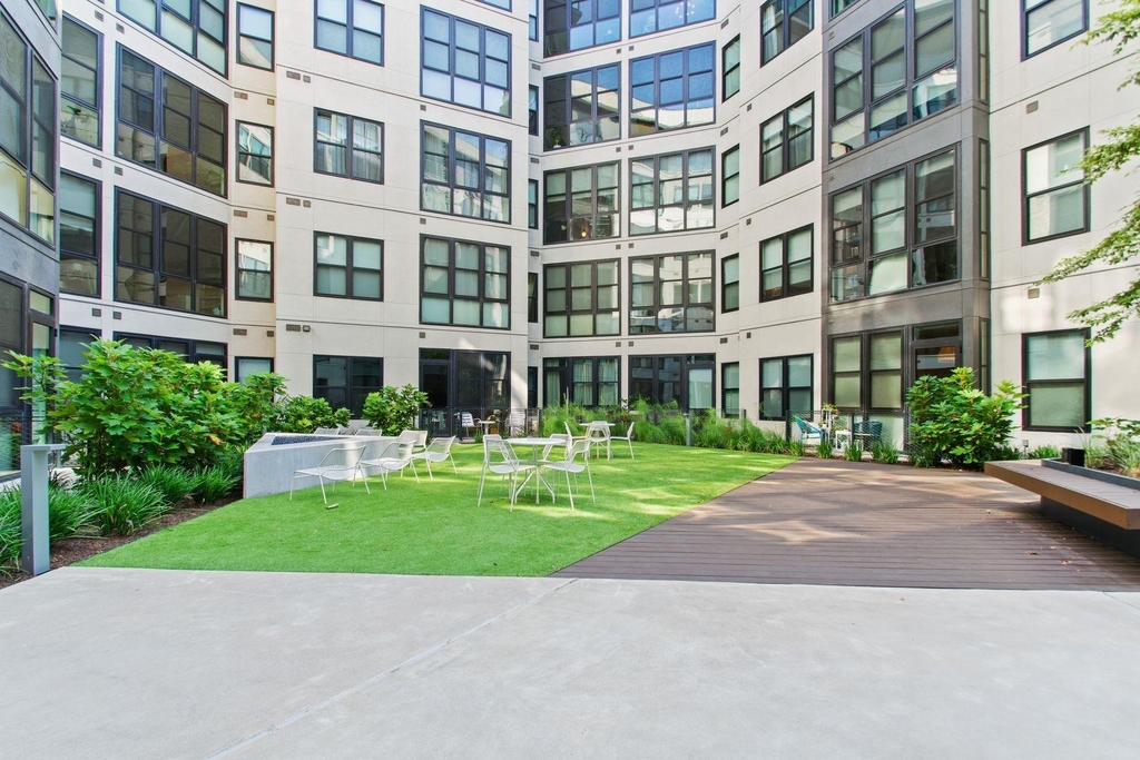 800 Embassy Dr - Photo 22