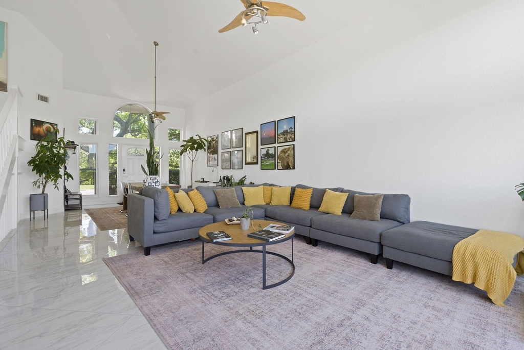 6905 Crosby Cir - Photo 4