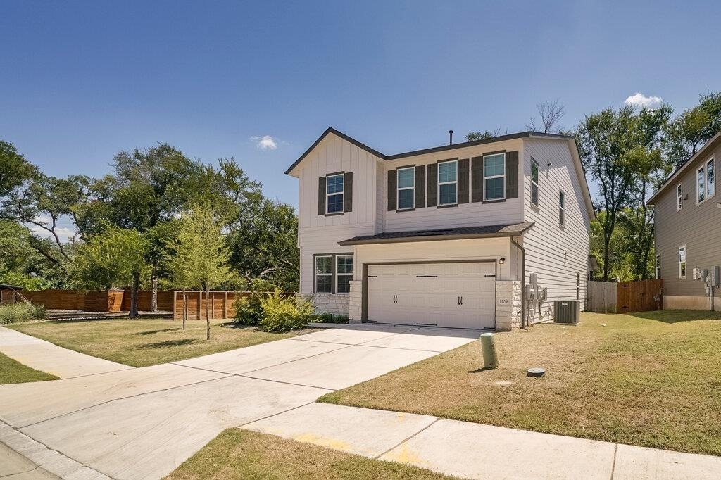 1109 Winnie Dr - Photo 0