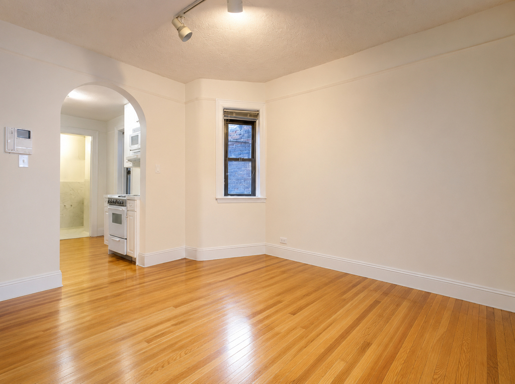  East 84th Street - Photo 1