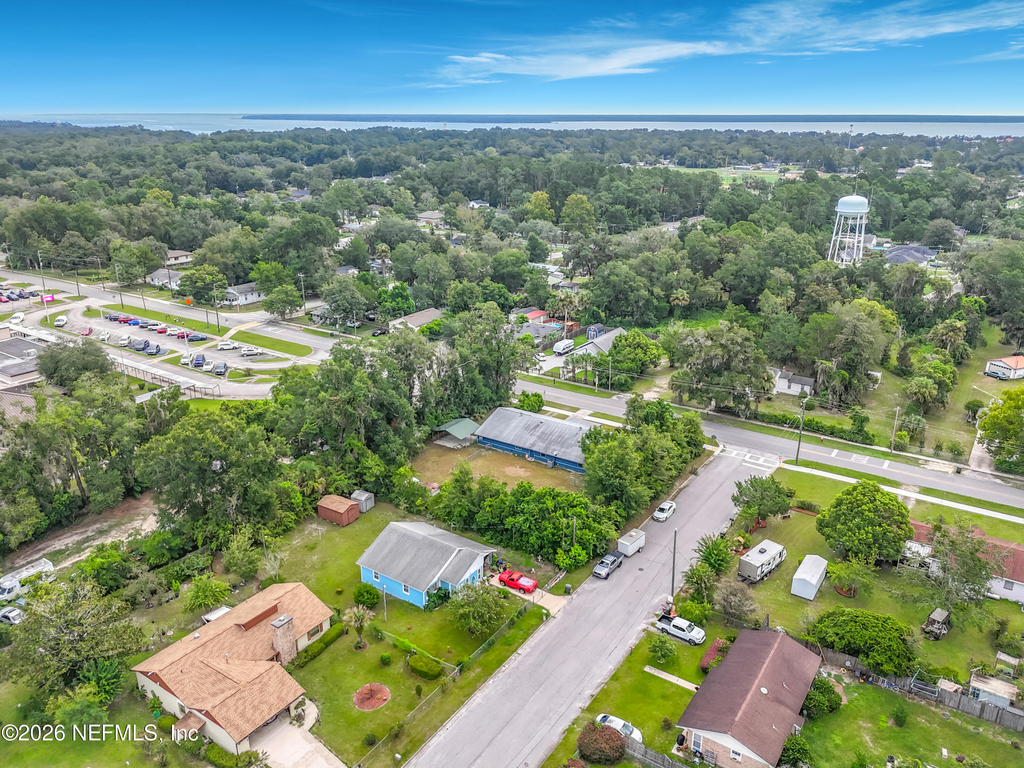 101 S Oakridge Avenue - Photo 18