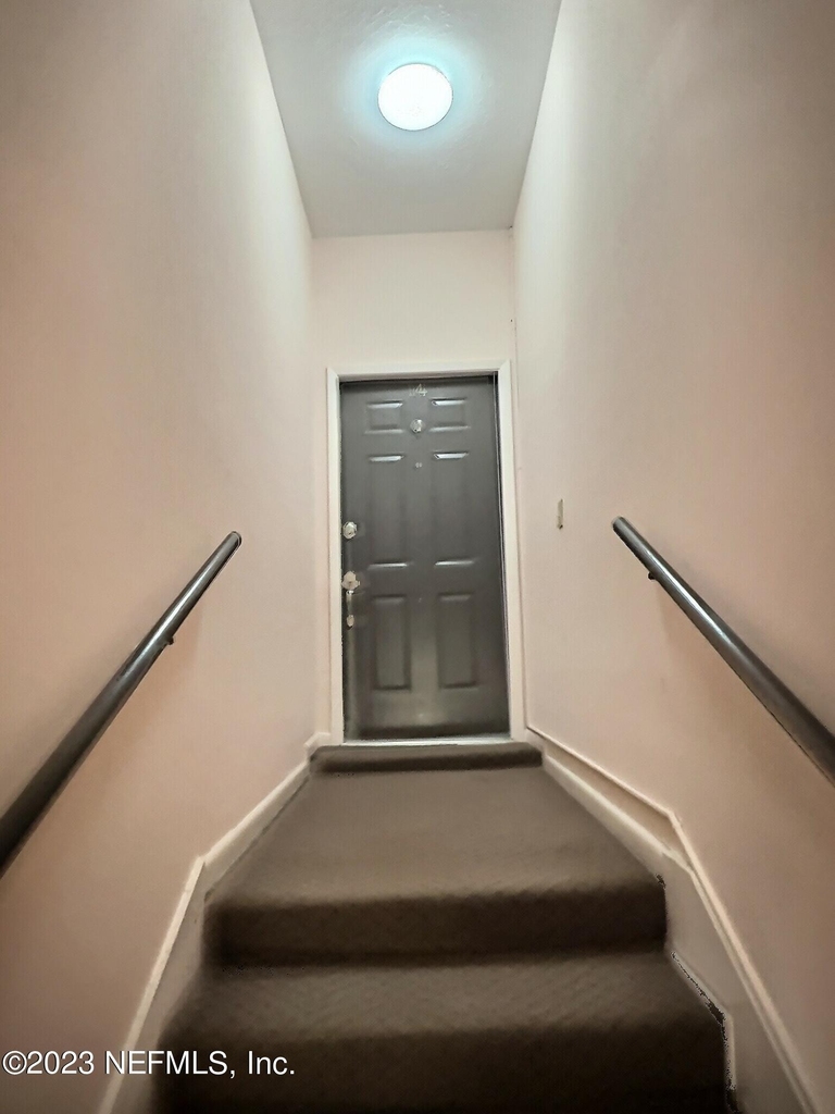 2909 St Johns Avenue - Photo 4