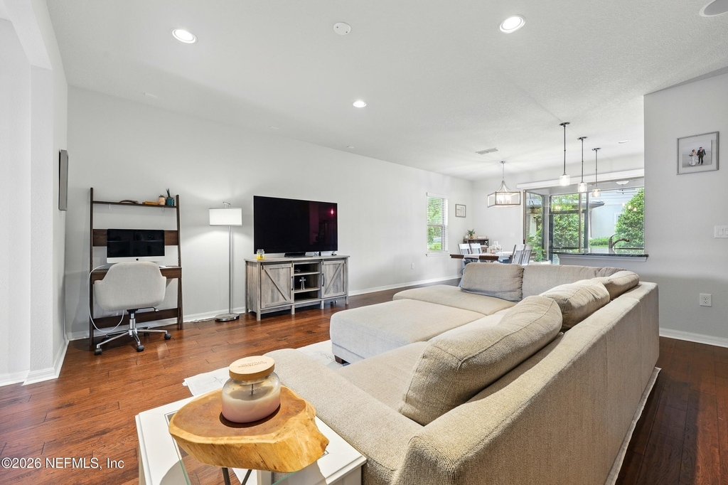 13964 Berryview Road - Photo 9