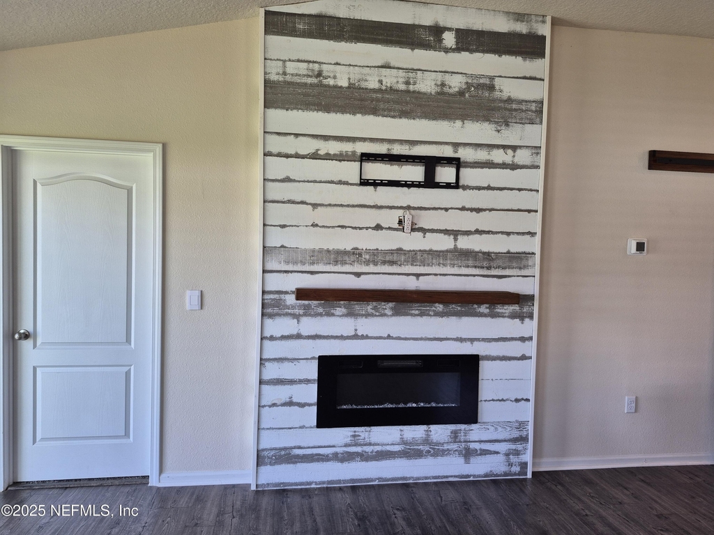2537 Oak Stream Drive - Photo 3