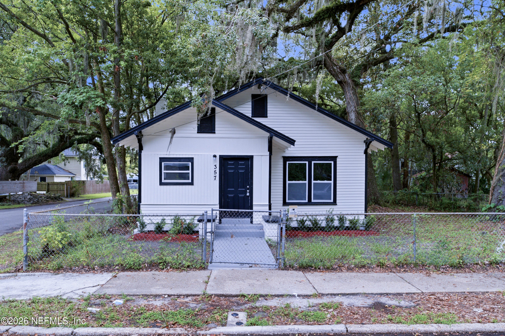 357 Crystal Street - Photo 0