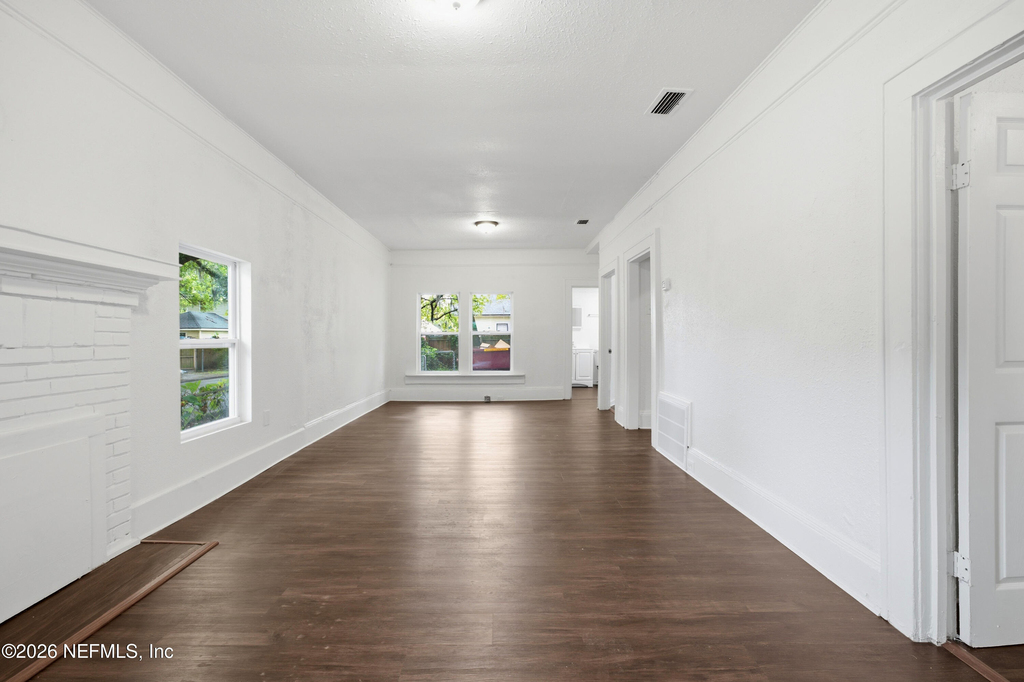 357 Crystal Street - Photo 5
