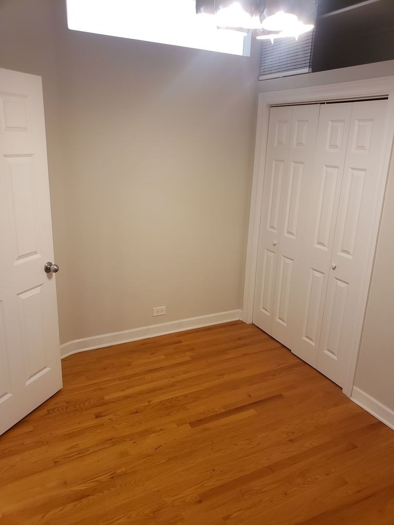 6423 W Touhy Avenue - Photo 7