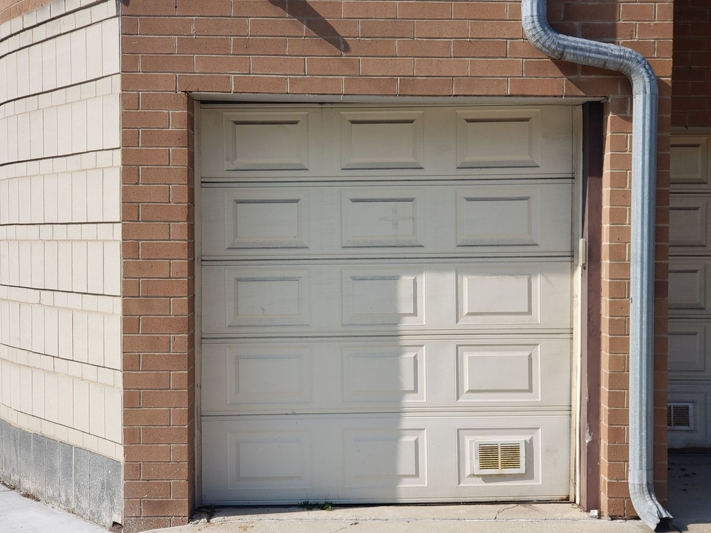 6423 W Touhy Avenue - Photo 2