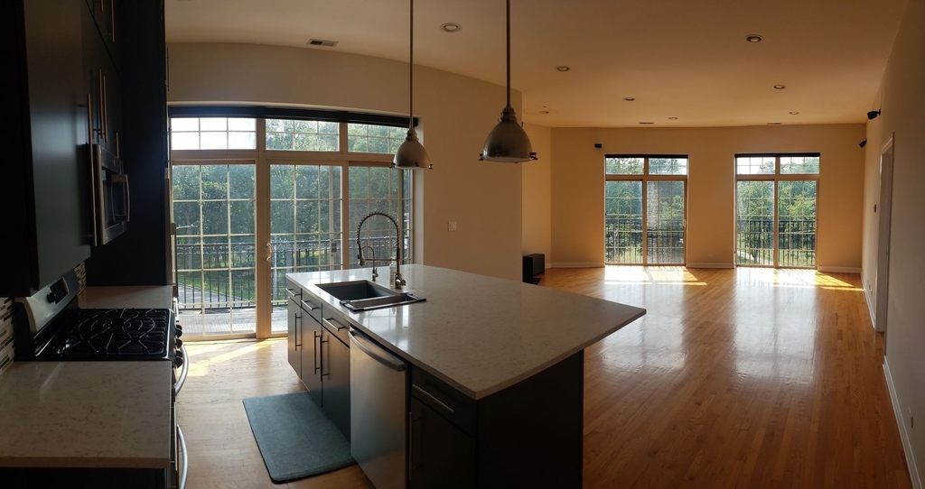 6423 W Touhy Avenue - Photo 16