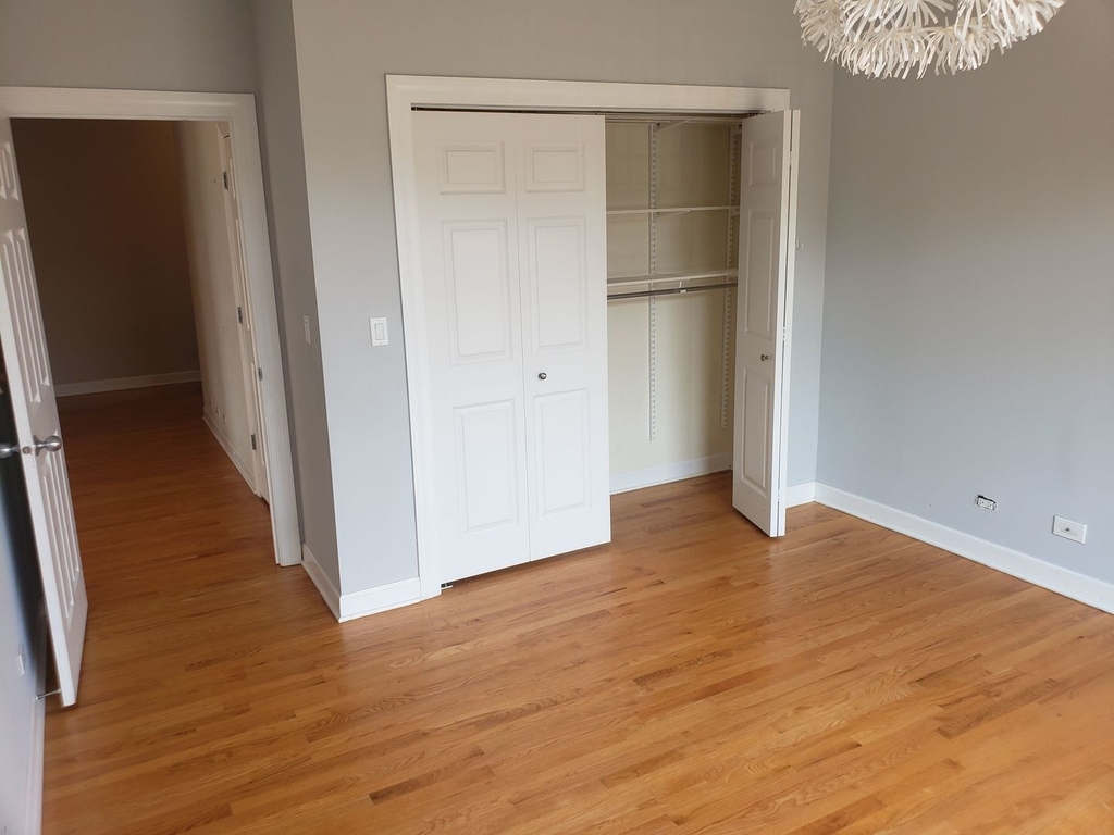 6423 W Touhy Avenue - Photo 18