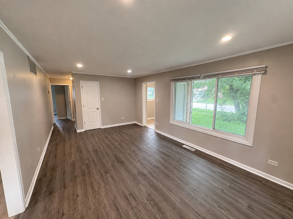 103 Shabbona Drive - Photo 2