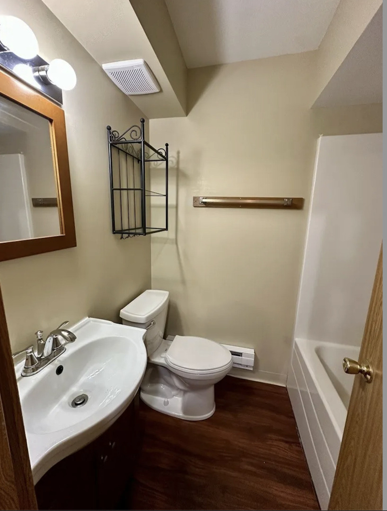 690 W Judson Street - Photo 3