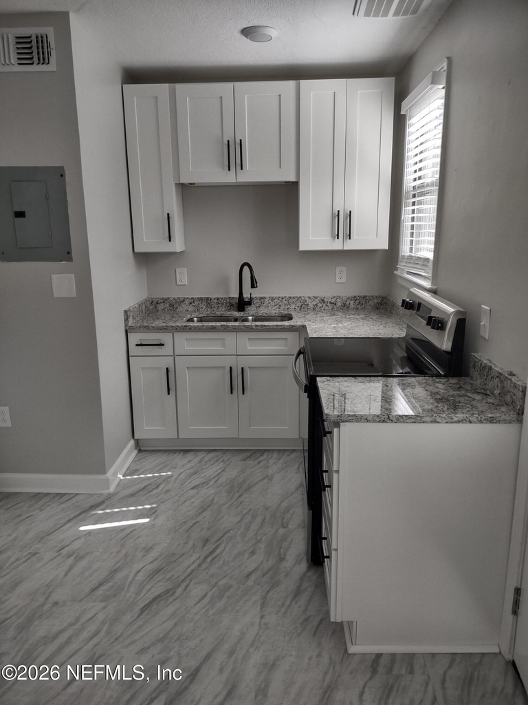 1552 Naldo Avenue - Photo 26