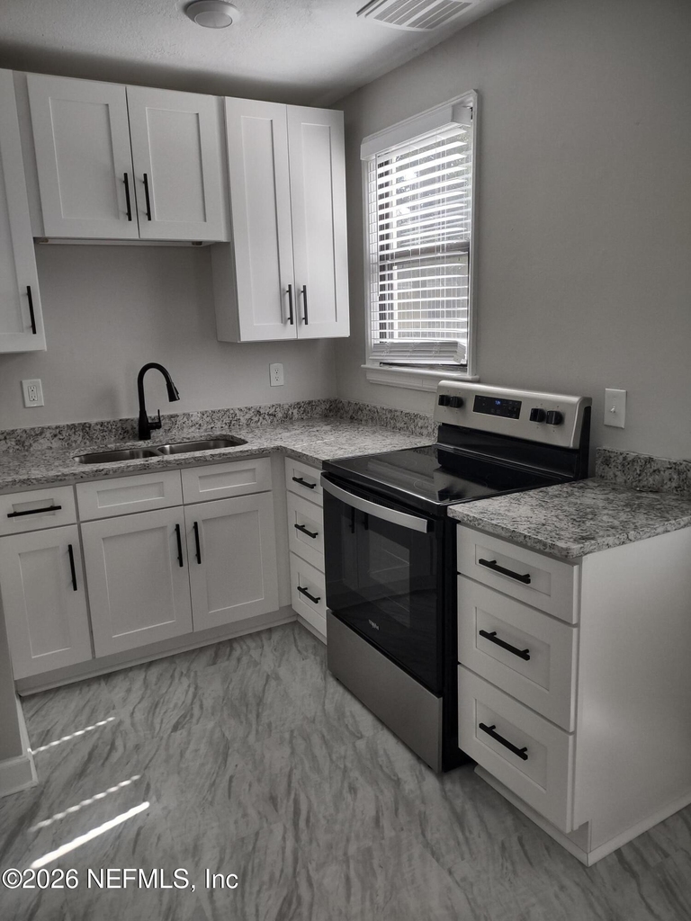 1552 Naldo Avenue - Photo 27