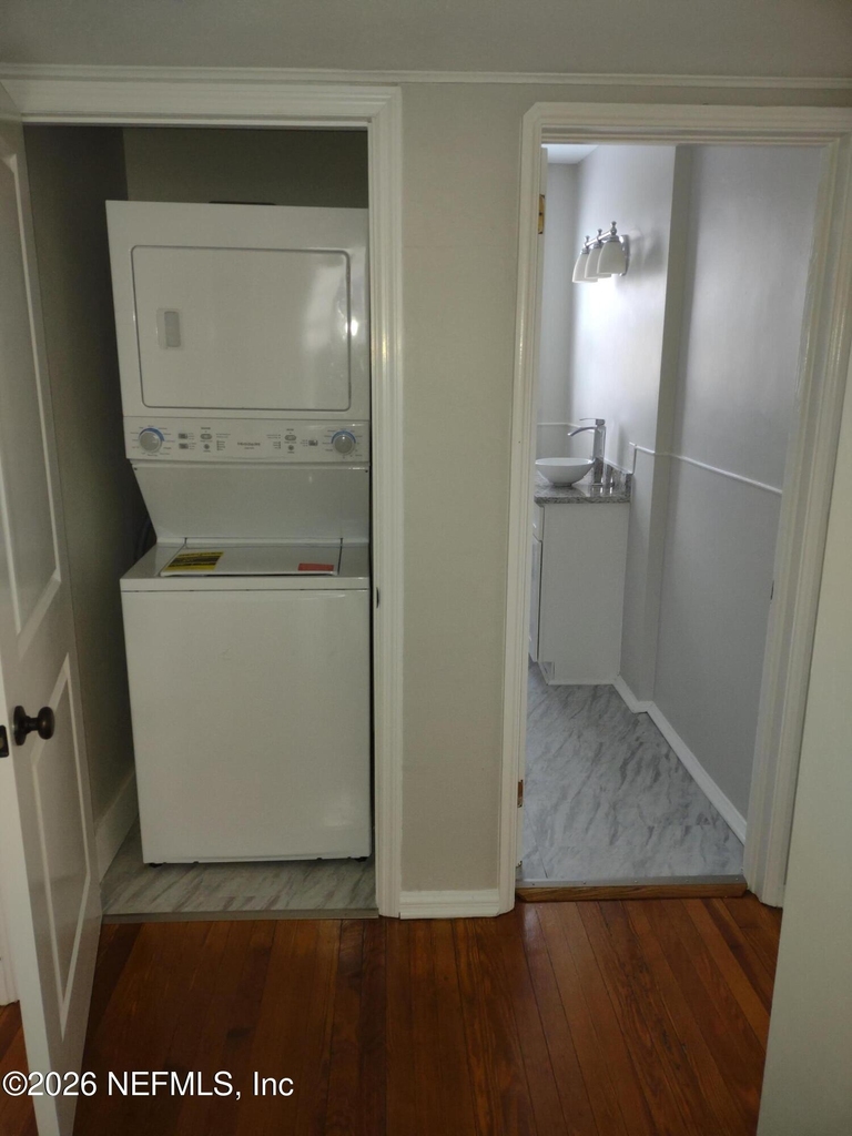 1552 Naldo Avenue - Photo 29