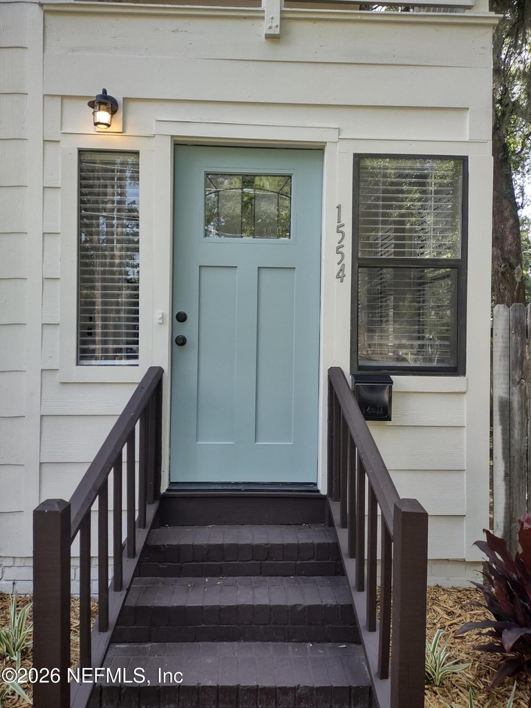 1552 Naldo Avenue - Photo 2