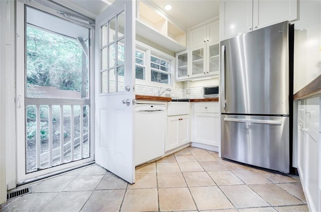 1148 Forrest Boulevard - Photo 11