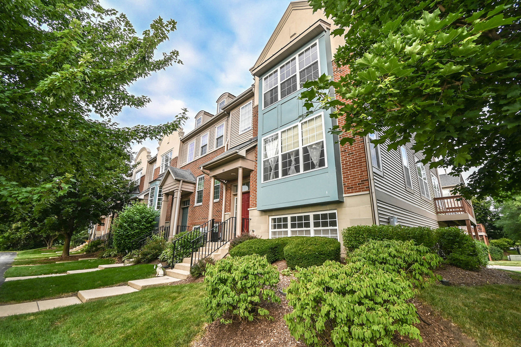 35 Thomas Court - Photo 1