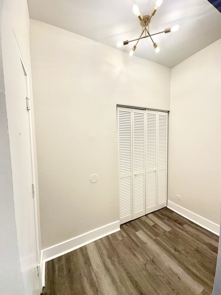 3008 W 23rd Street - Photo 7