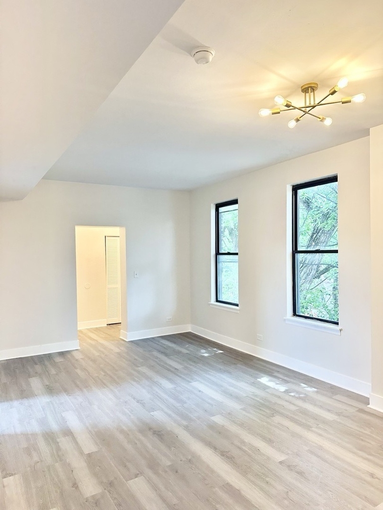 3008 W 23rd Street - Photo 1