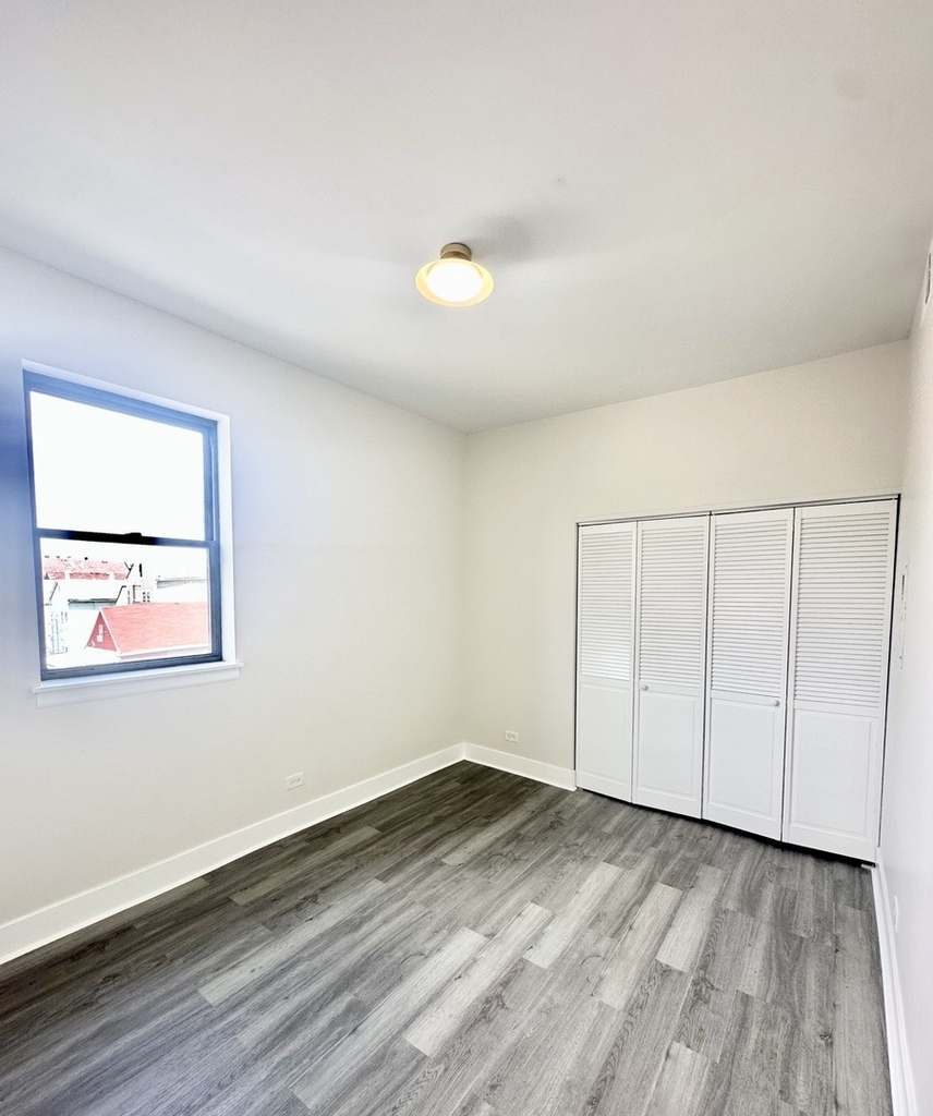 3008 W 23rd Street - Photo 4