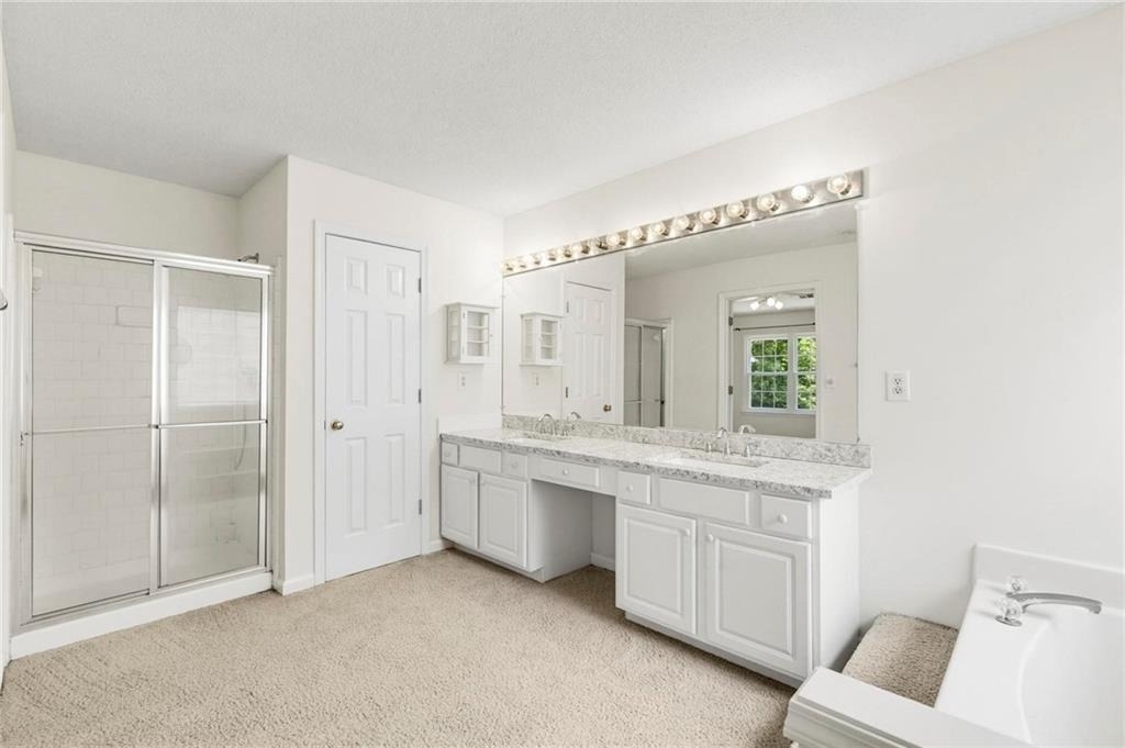 490 Chippenham Court - Photo 23
