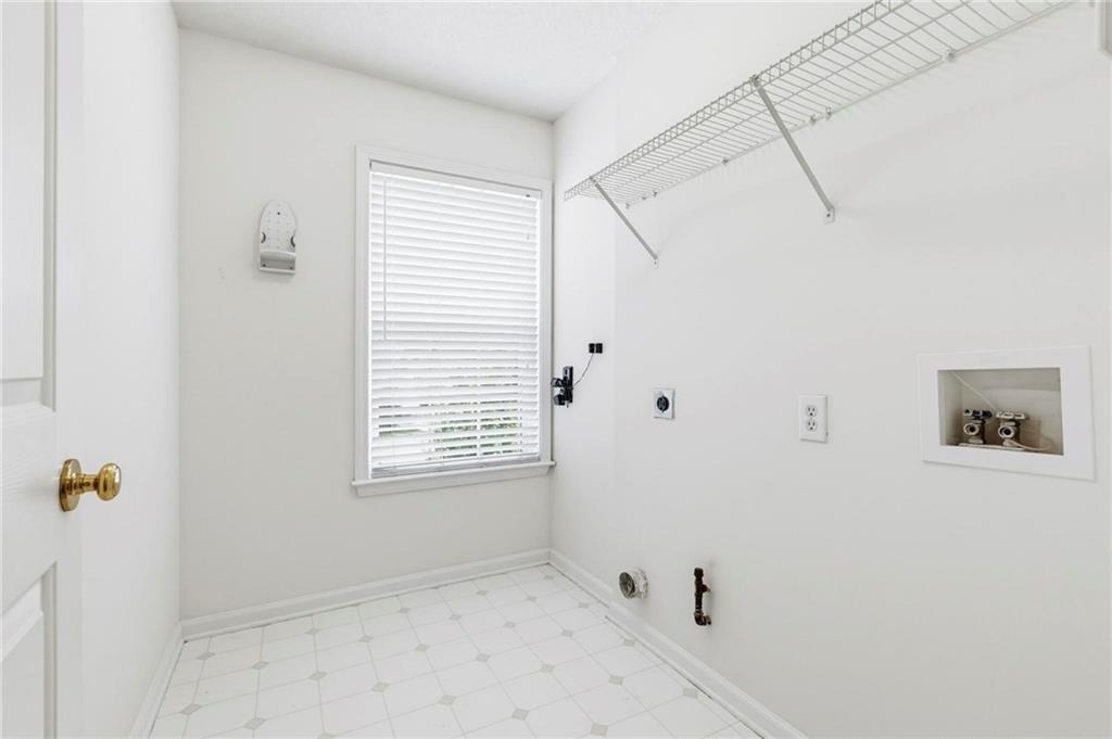 490 Chippenham Court - Photo 31