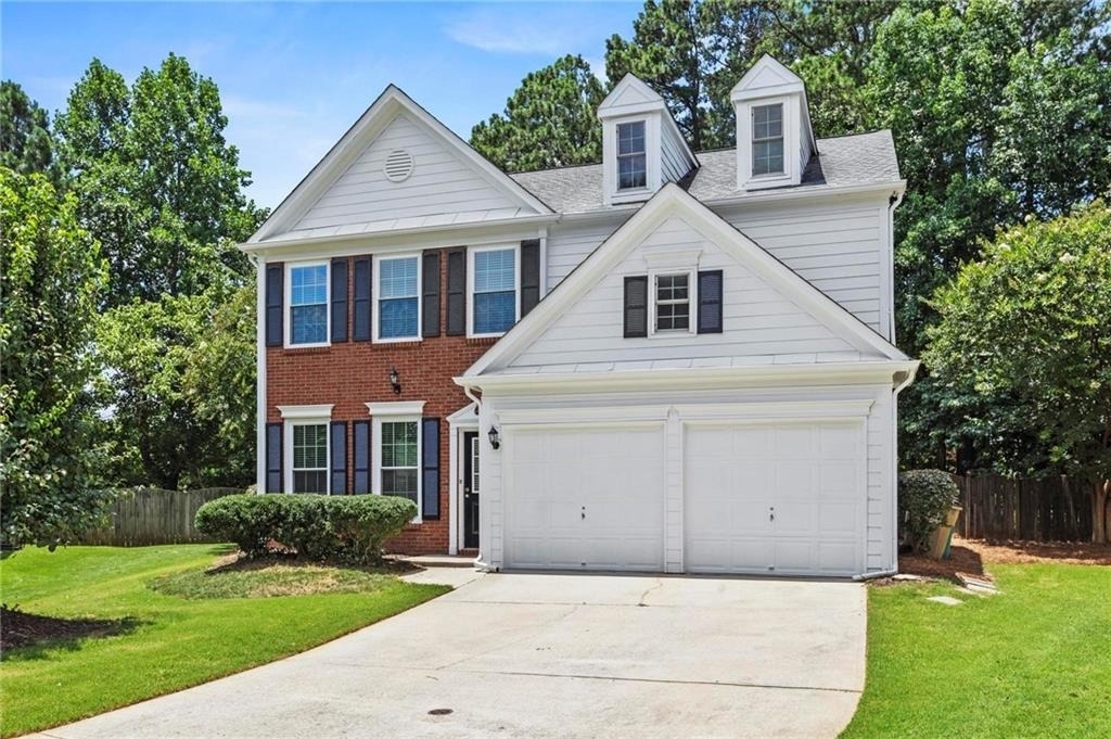 490 Chippenham Court - Photo 1