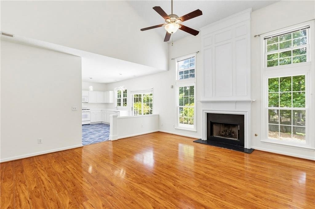 490 Chippenham Court - Photo 10