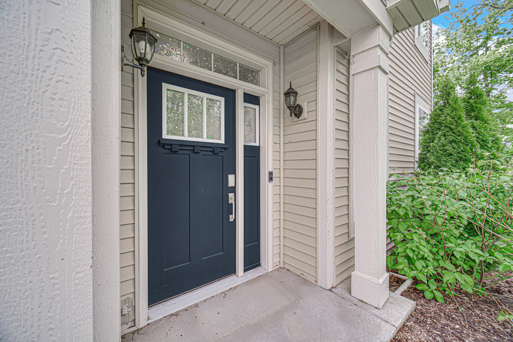 1537 Kraft Avenue - Photo 2