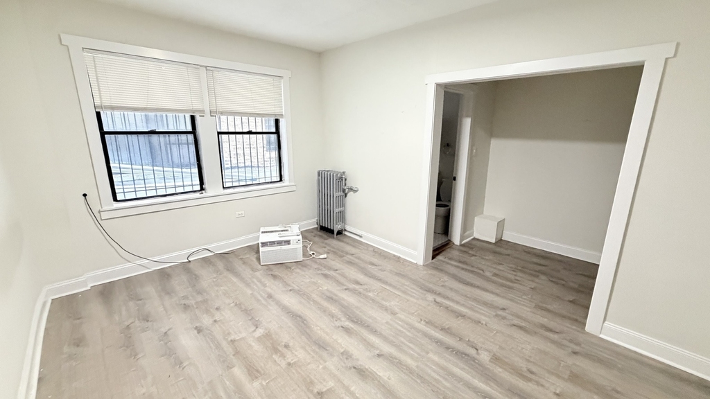 839 W Sheridan Road - Photo 4