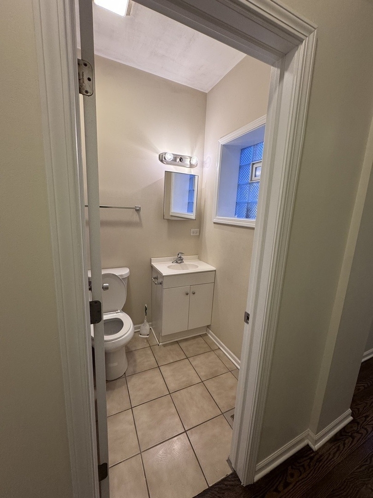 1251 N Springfield Avenue - Photo 8
