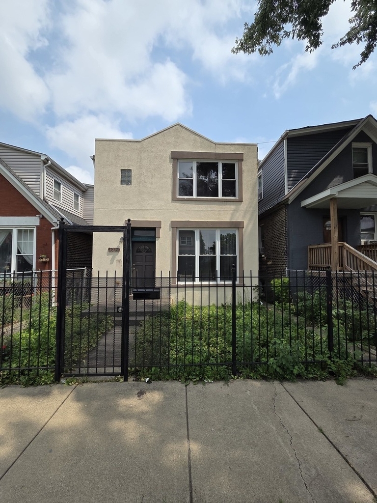 1251 N Springfield Avenue - Photo 9