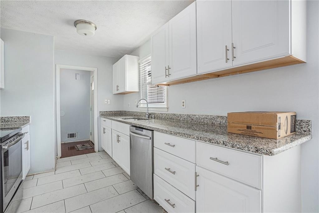 3660 Eagle Woods Circle - Photo 4