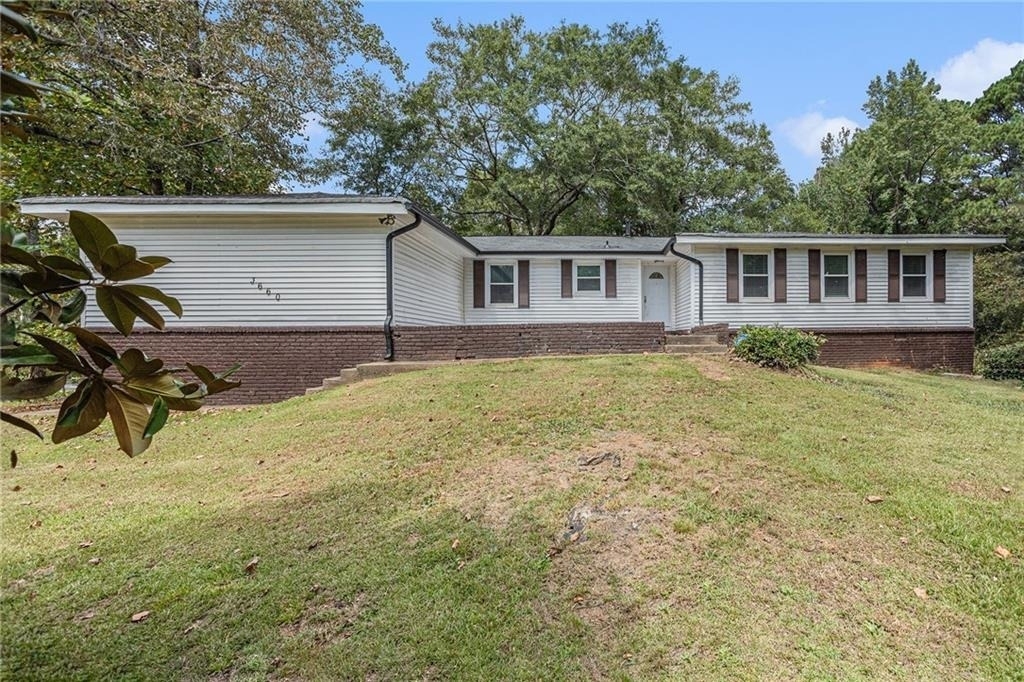 3660 Eagle Woods Circle - Photo 0