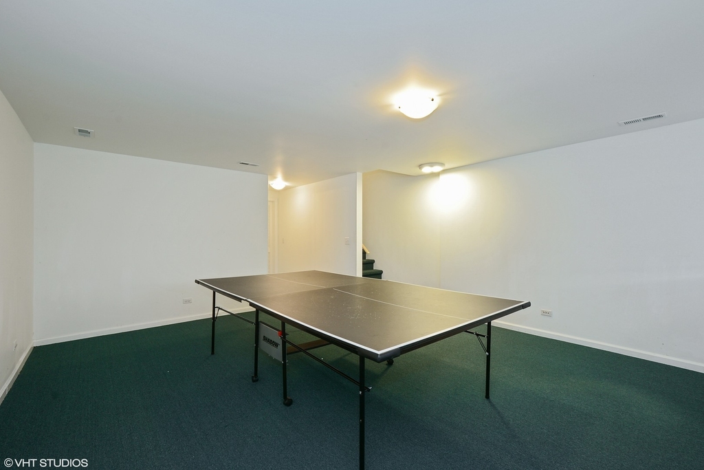 1560 N Saint Marks Place - Photo 9
