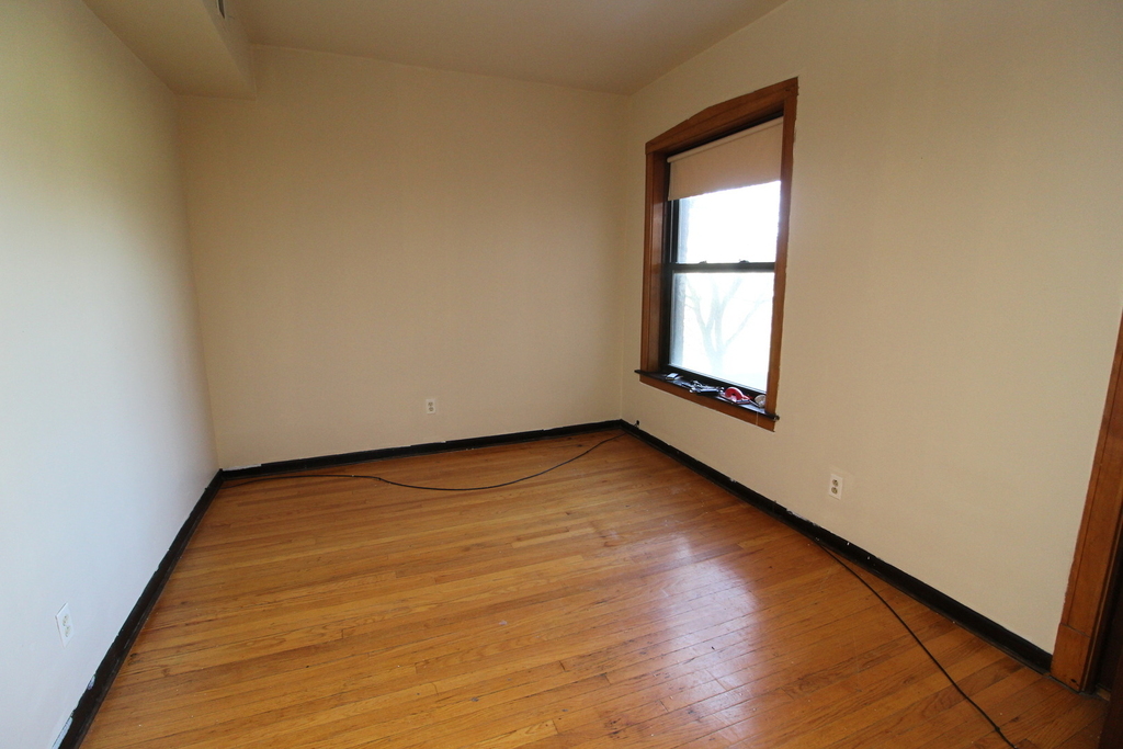 1728 W Juneway Terrace - Photo 5
