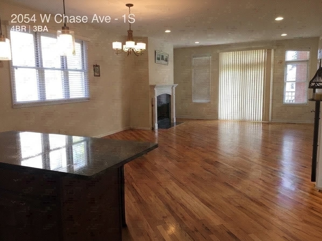 2054 W Chase Avenue - Photo 3