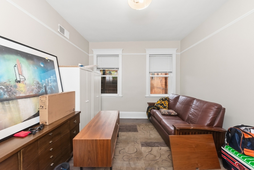954 W Cuyler Avenue - Photo 13
