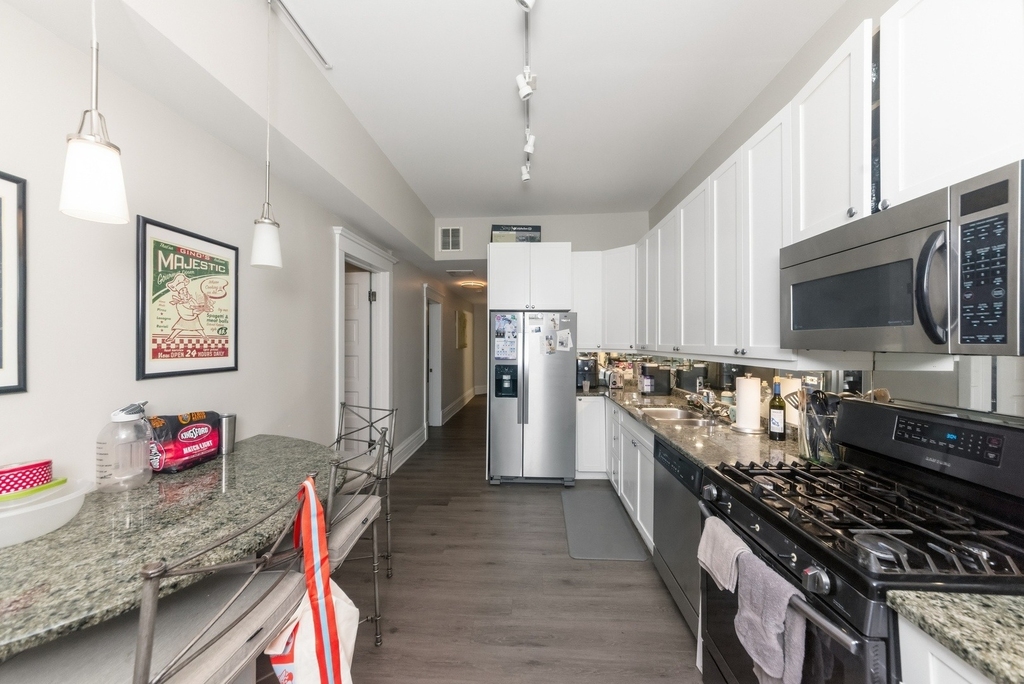 954 W Cuyler Avenue - Photo 6