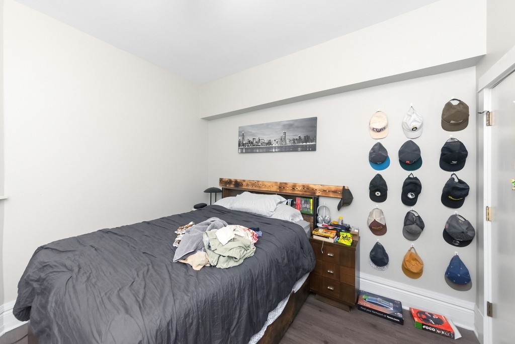 954 W Cuyler Avenue - Photo 4