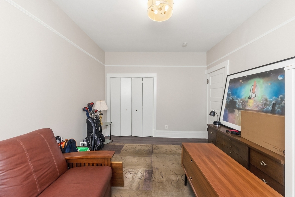 954 W Cuyler Avenue - Photo 12