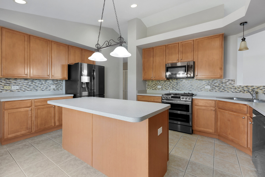 1638 Fredericksburg Lane - Photo 9
